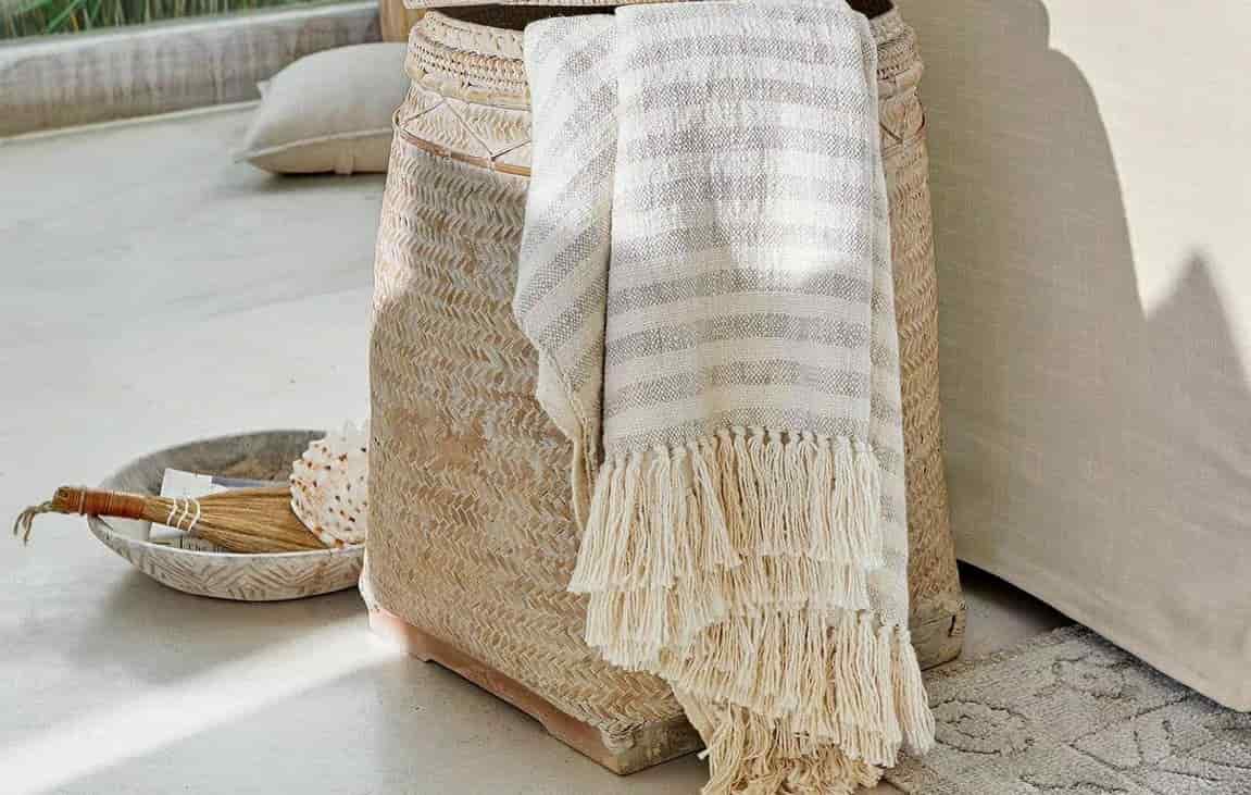 تصویر 2 از سبد حصیری لباس مناسب نظم دهی اتاق خواب و کمد